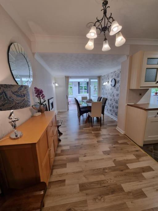 Charming Coastal Bungalow Cayton Luaran gambar